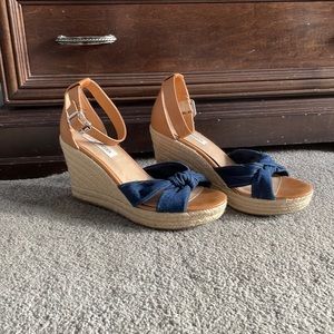 Steve Madden wedge sandals size 9